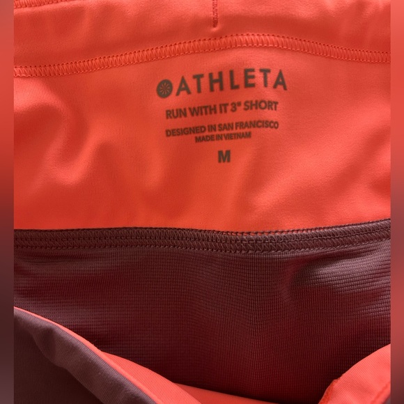 Athleta Run with it 3” shorts - size M - Picture 6 of 7